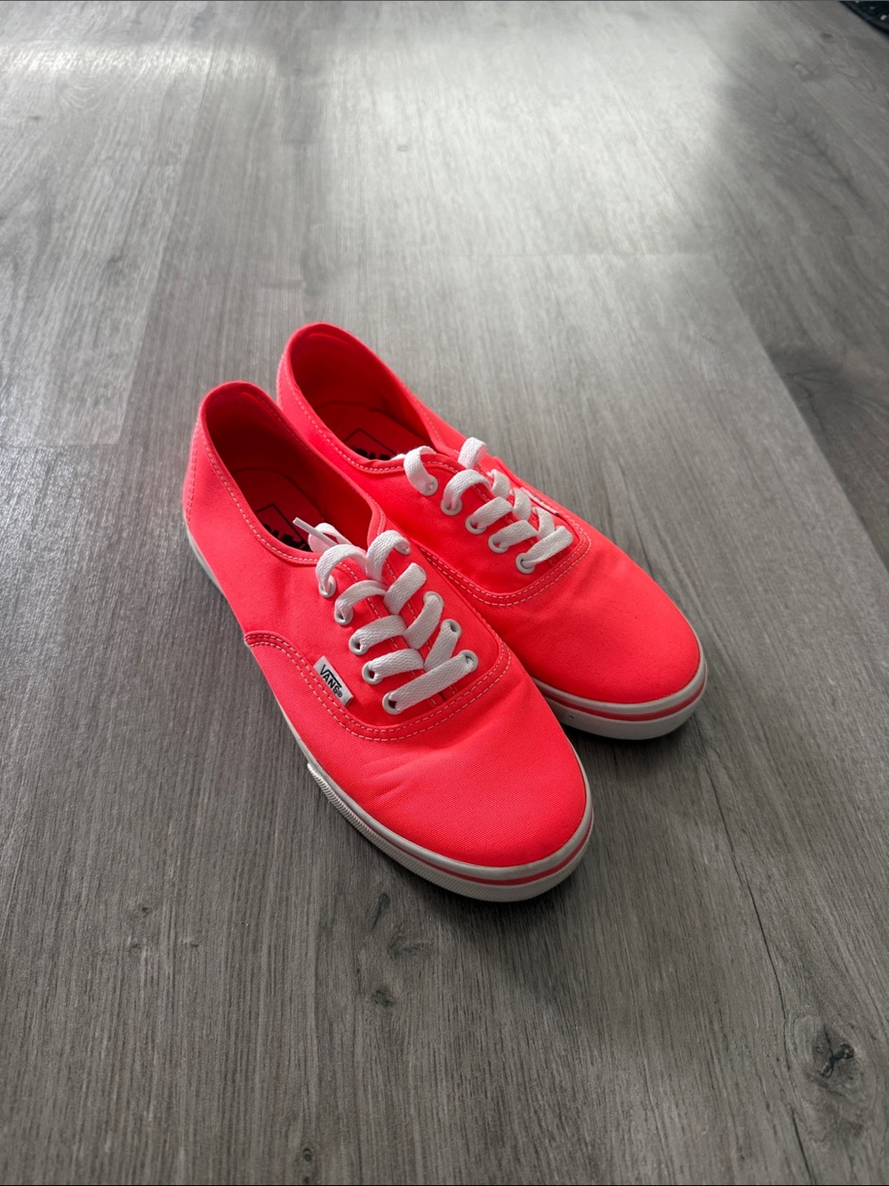 Vans Low-Top Canvas Sneakers - Hot Pink
